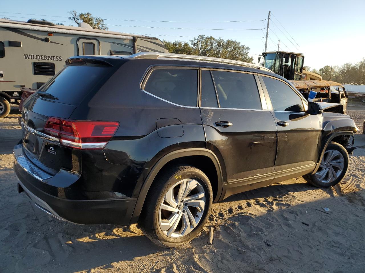 2019 Volkswagen Atlas - Image 3