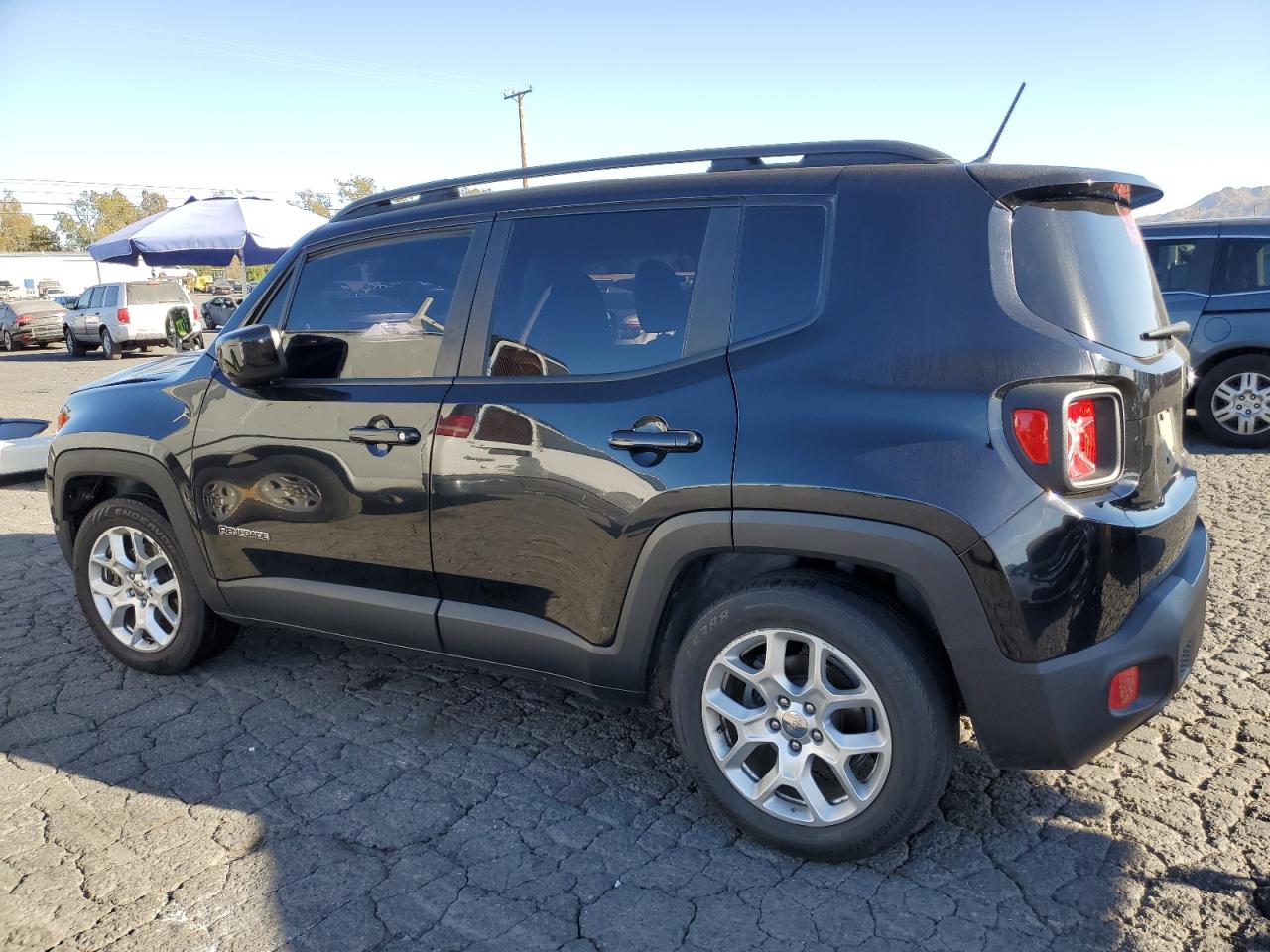 2017 Jeep Renegade - Image 2