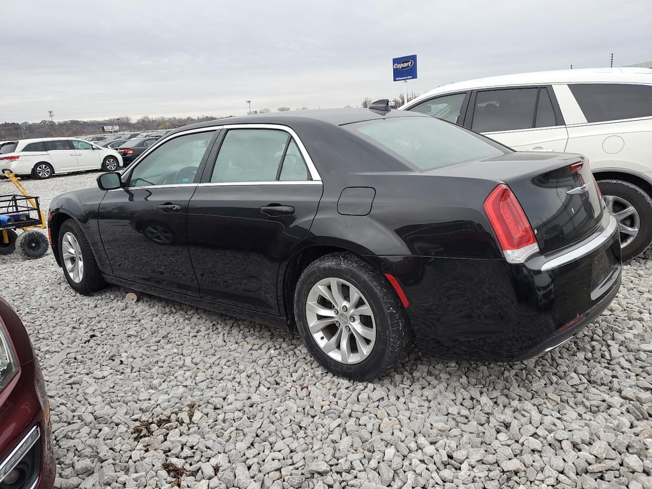 2015 Chrysler 300 - Image 2
