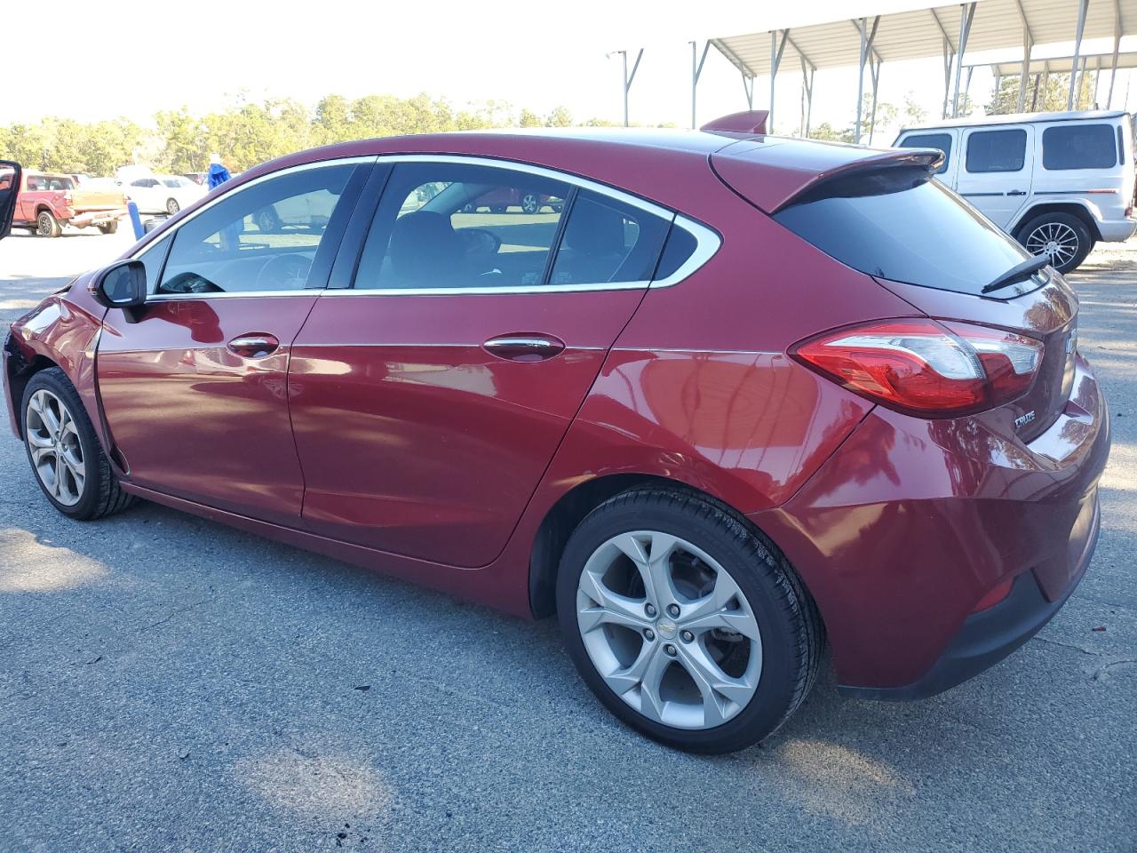 2018 Chevrolet Cruze - Image 2
