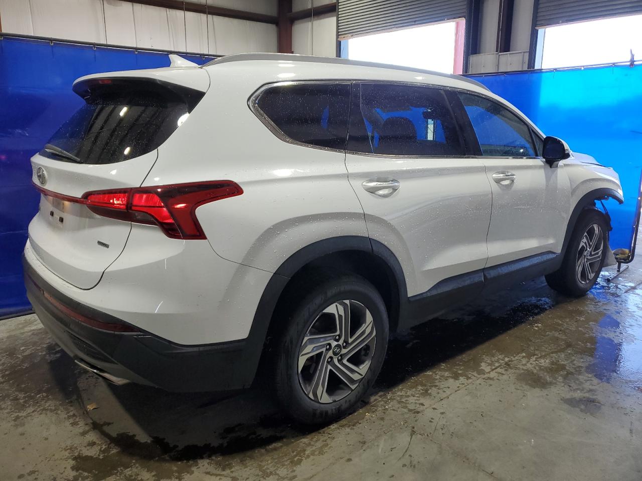 2023 Hyundai Santa Fe - Image 3