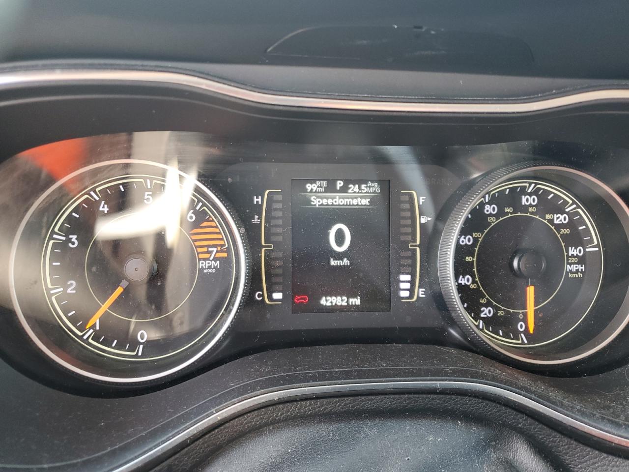 2020 Jeep Grand Cherokee - Image 9
