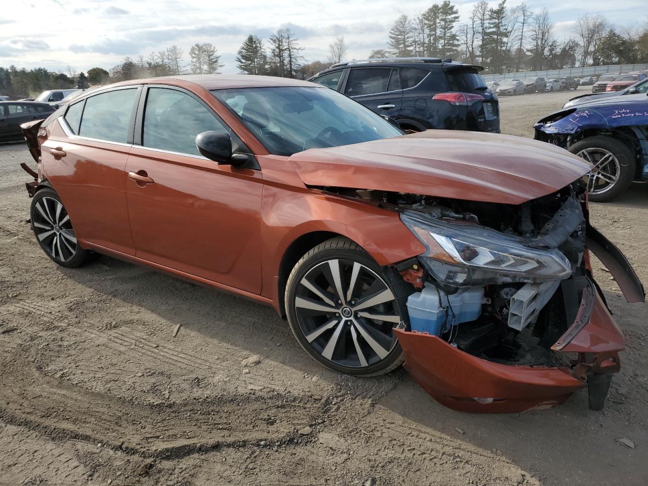 2019 Nissan Altima - Image 4