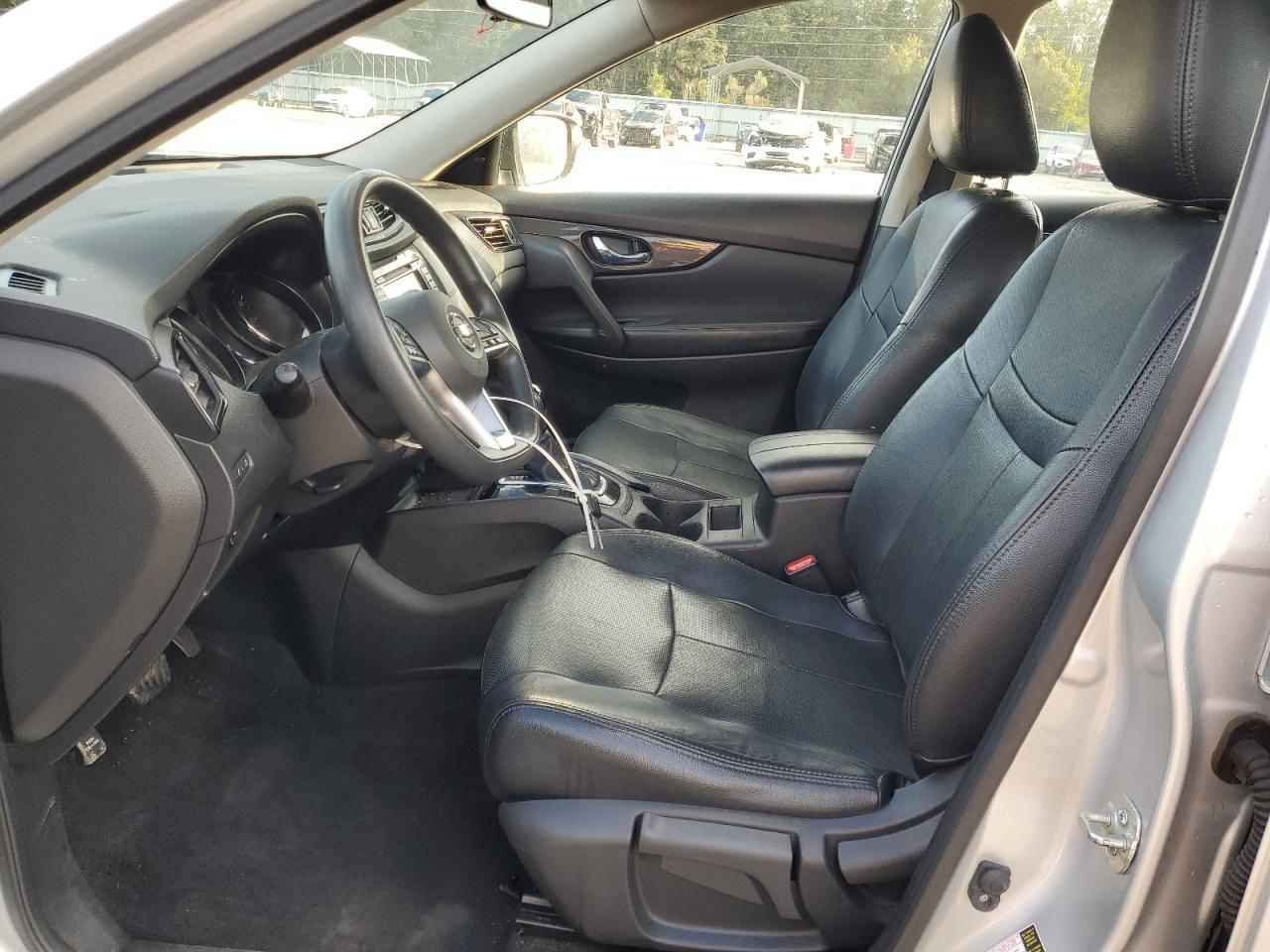 2018 Nissan Rogue - Image 7