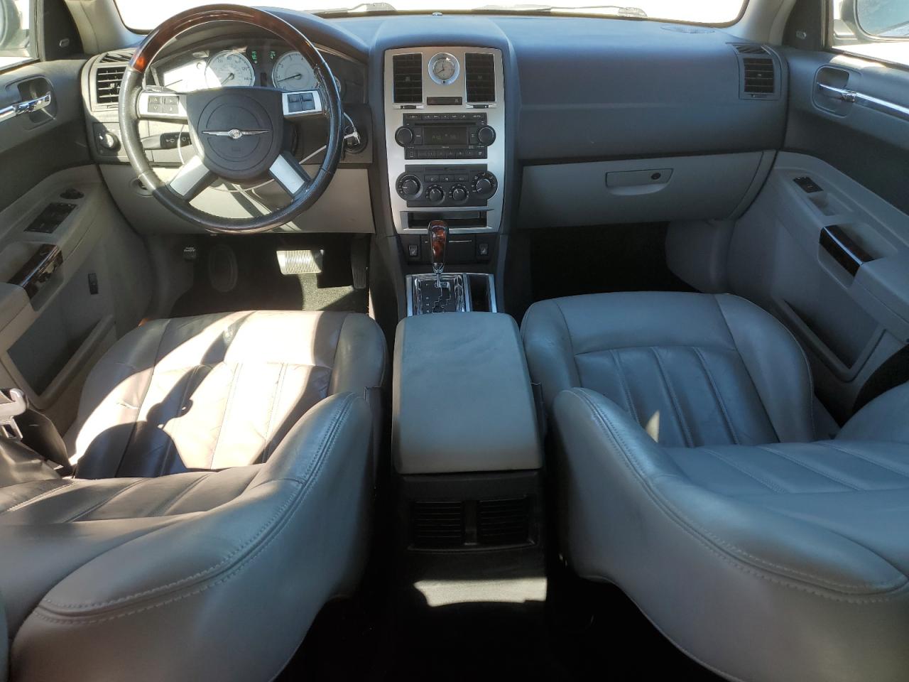 2007 Chrysler 300 - Image 8