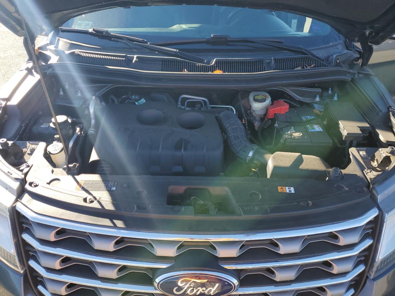 2017 Ford Explorer - Image 14