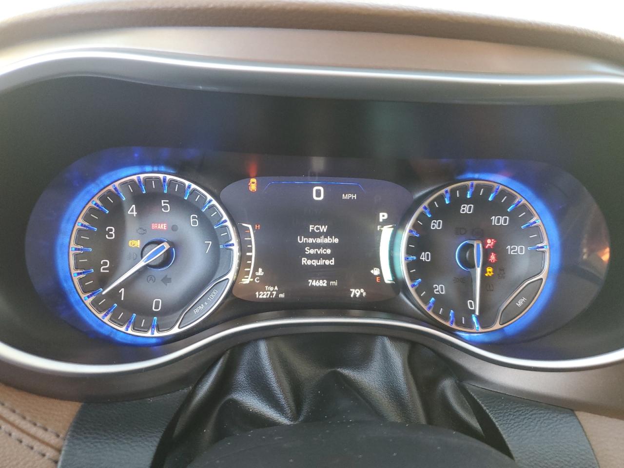 2018 Chrysler Pacifica - Image 9