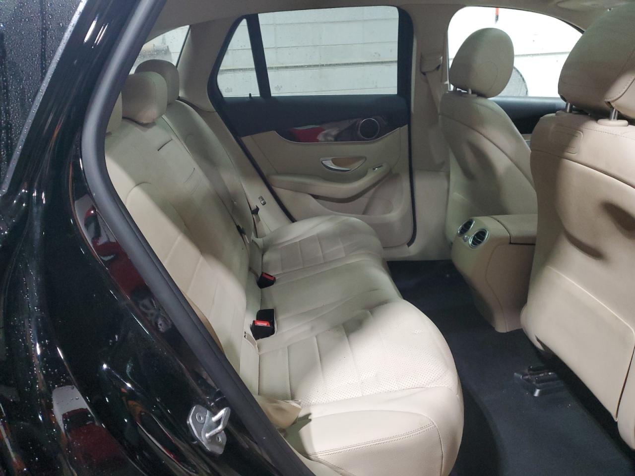 2018 Mercedes-Benz GLC - Image 11