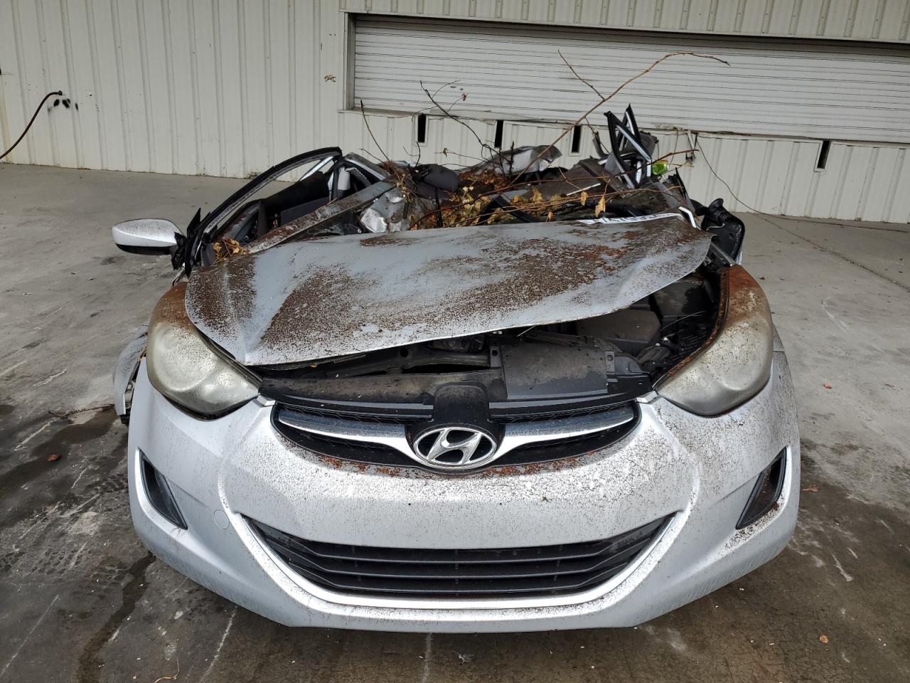 2011 Hyundai Elantra - Image 5