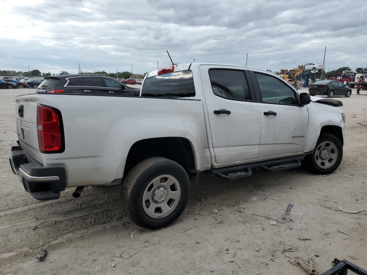 VIN 1GCGSBEA3M1294838 2021 CHEVROLET COLORADO no.3