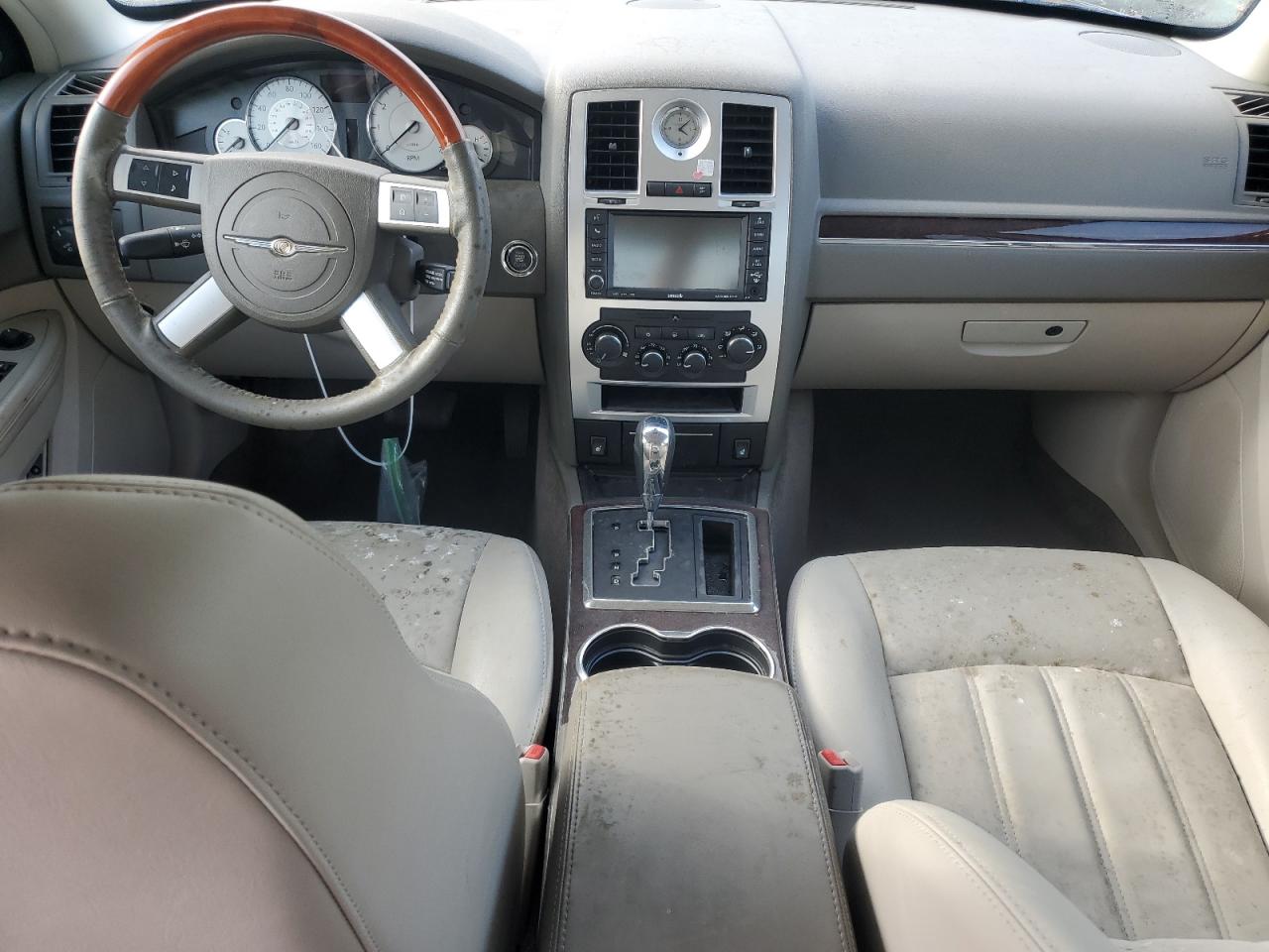 2010 Chrysler 300 - Image 8