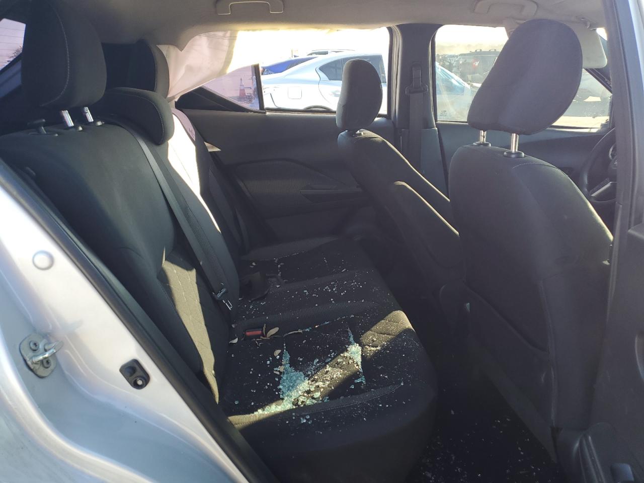 2019 Nissan Kicks - Image 10