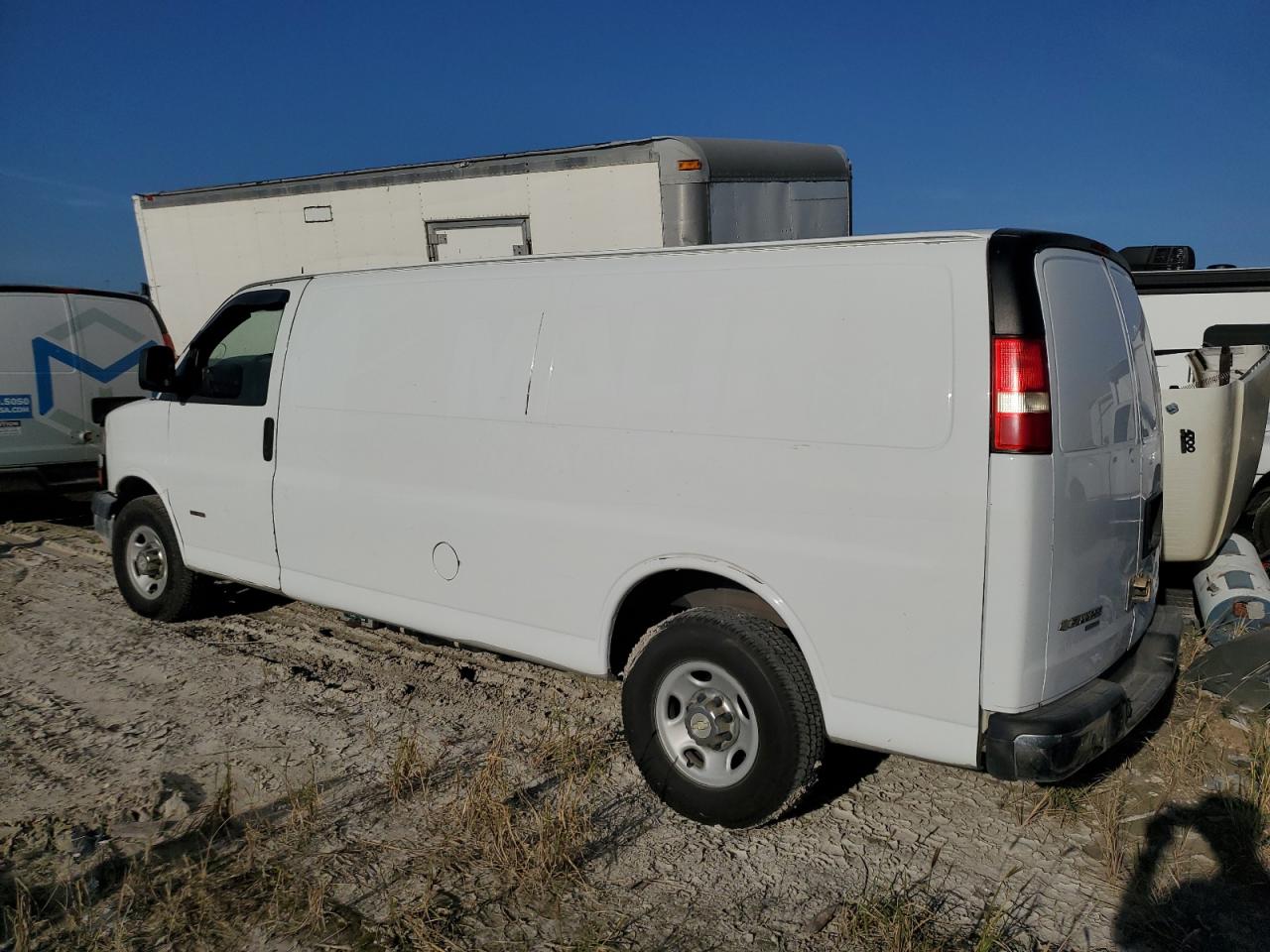 VIN 1GCZGUCL1D1160744 2013 CHEVROLET EXPRESS no.2