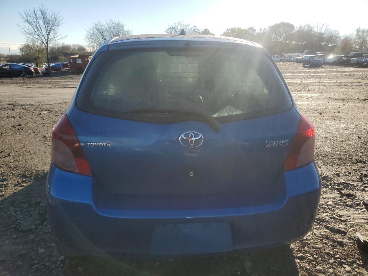 2008 Toyota Yaris VIN: JTDJT903X85170567 Lot: 81970674