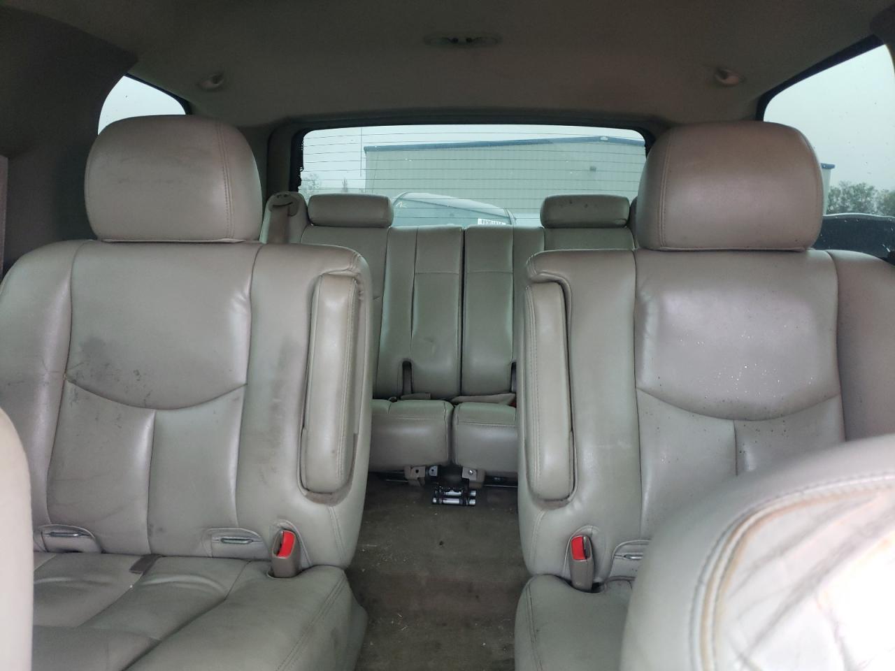 2004 Chevrolet Tahoe - Image 10