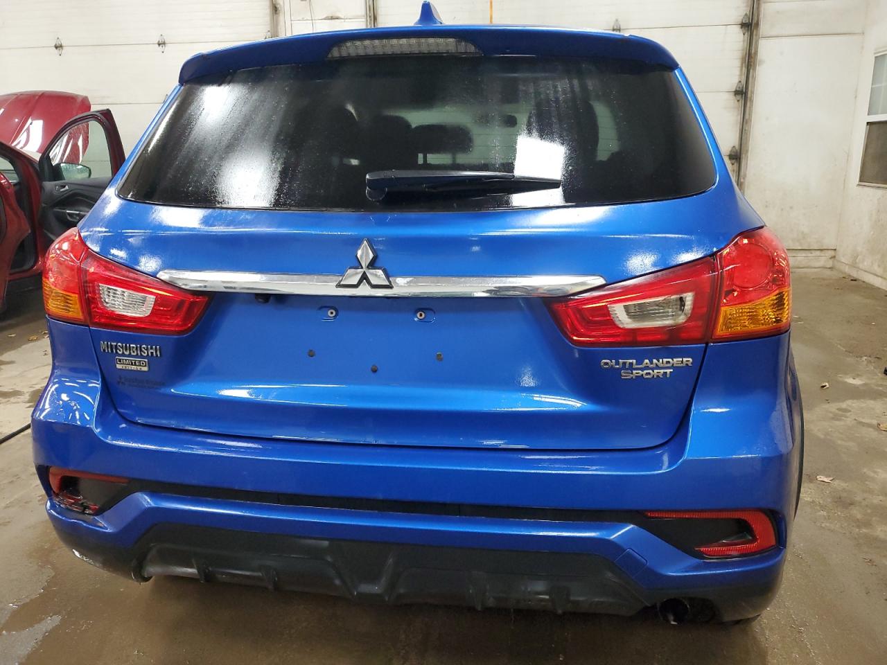 2018 Mitsubishi Outlander - Image 6