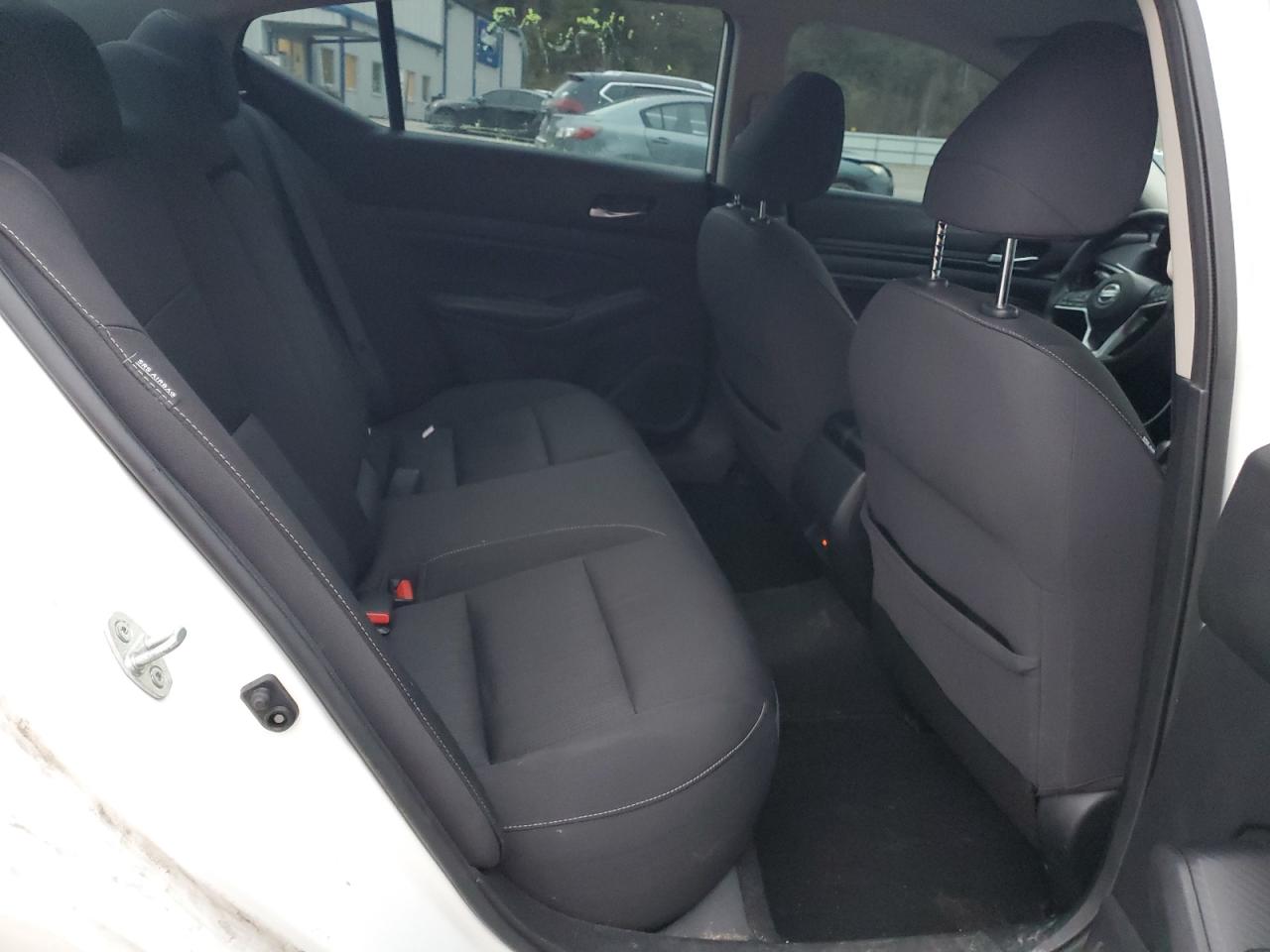 2019 Nissan Altima - Image 10