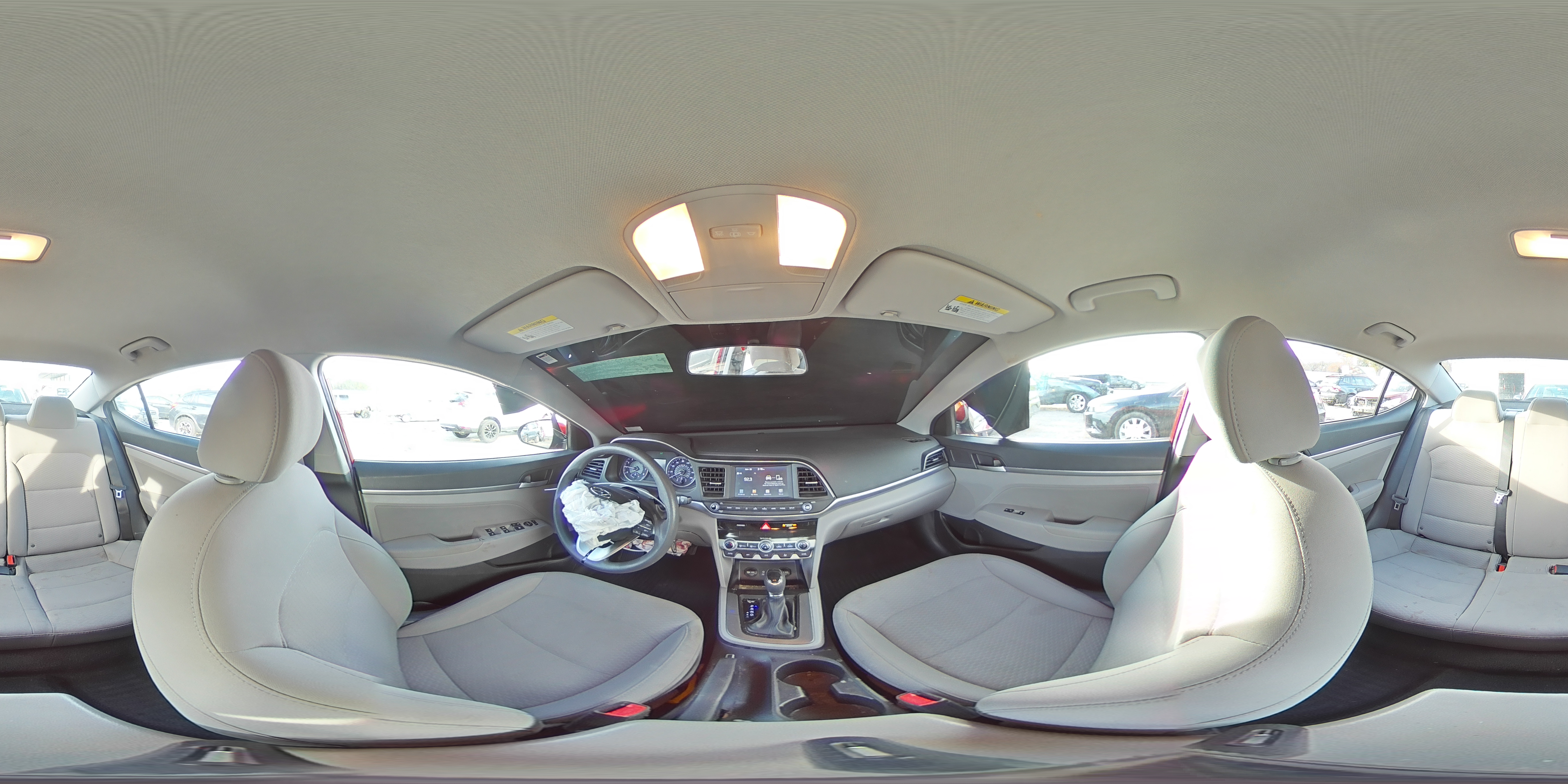 2020 Hyundai Elantra - Image 13