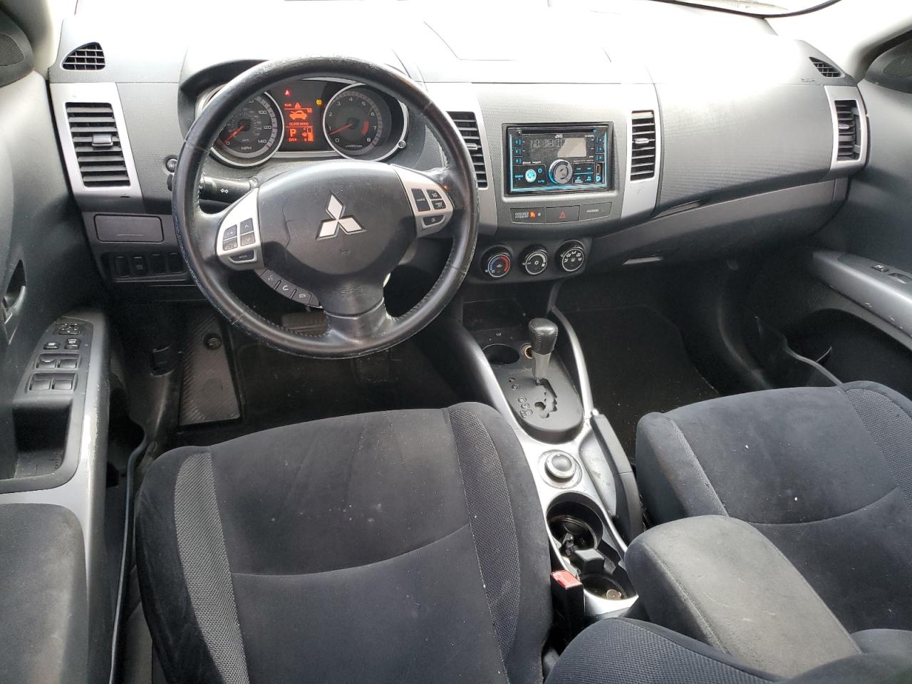 2007 Mitsubishi Outlander - Image 8