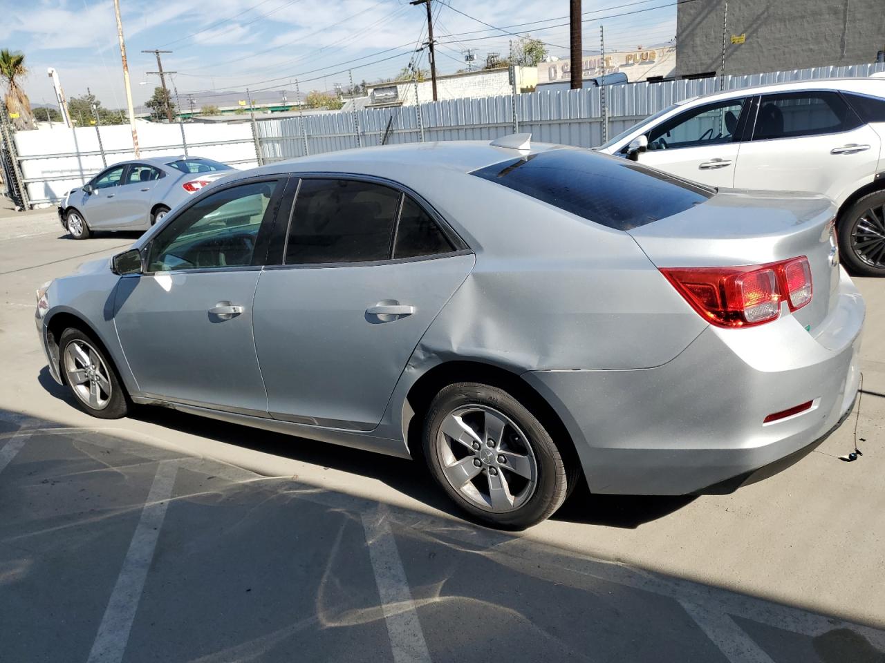 2016 Chevrolet Malibu - Image 2