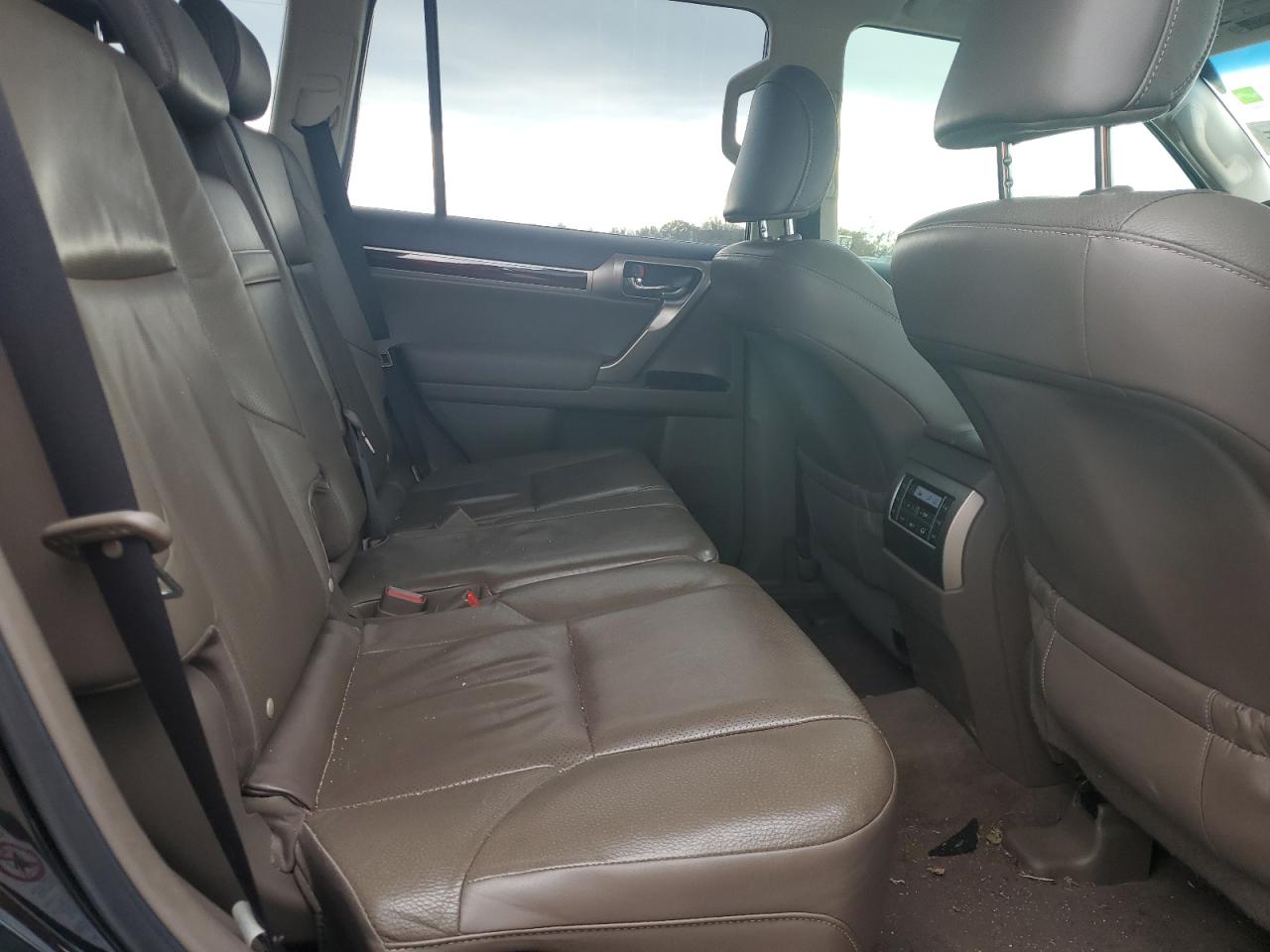 2014 Lexus GX - Image 11