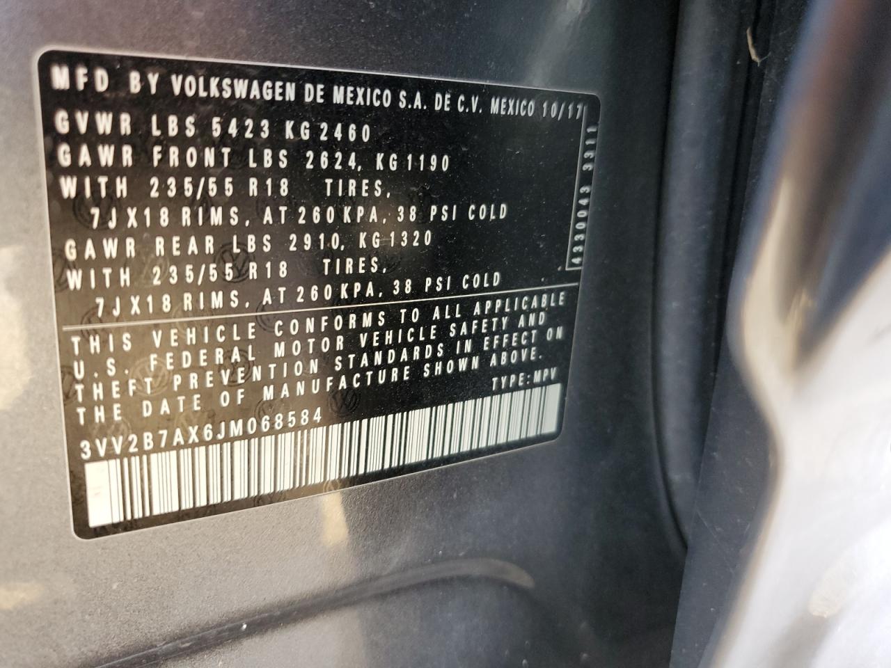 2018 Volkswagen Tiguan - Image 13