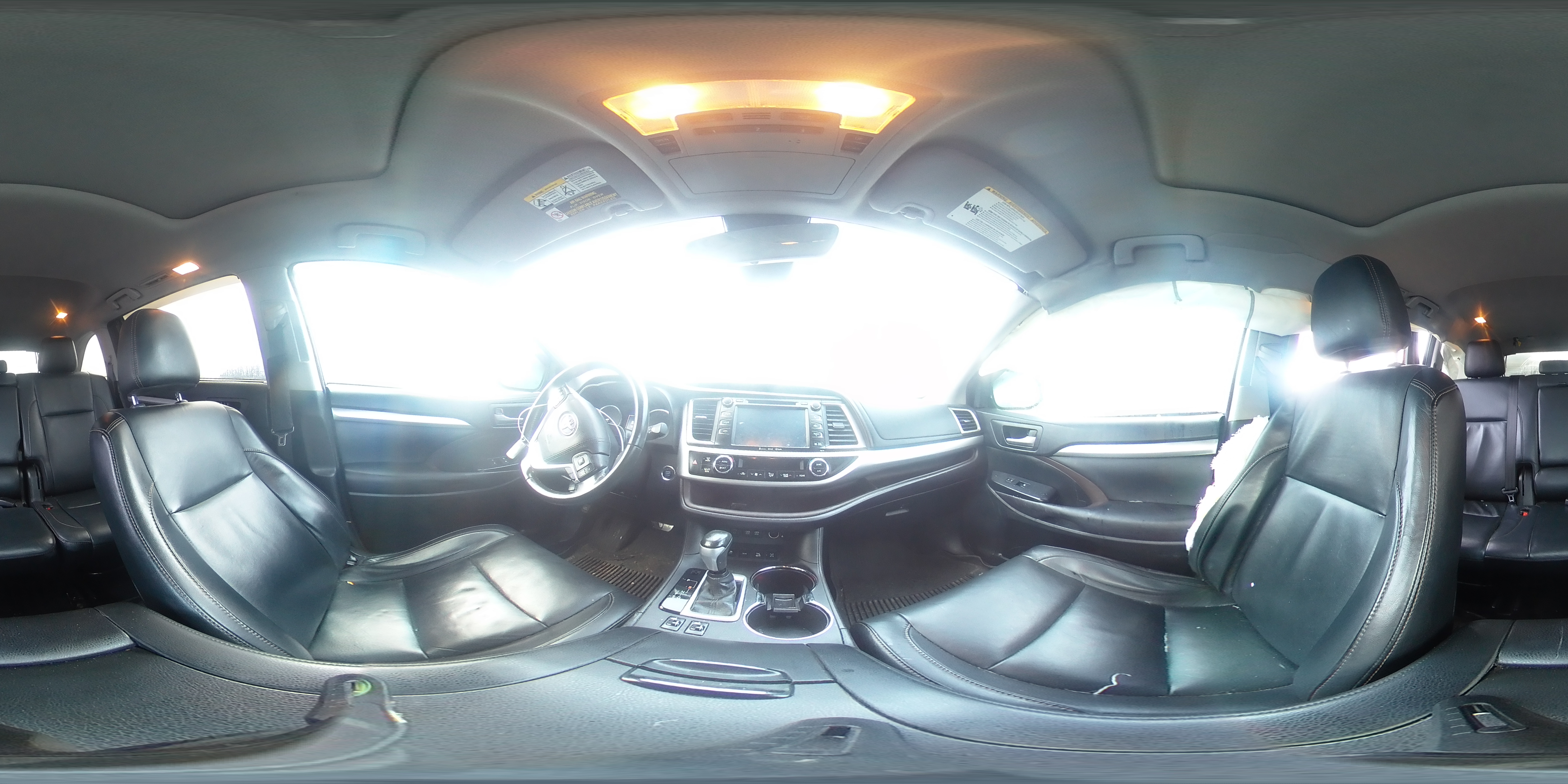 2017 Toyota Highlander - Image 13