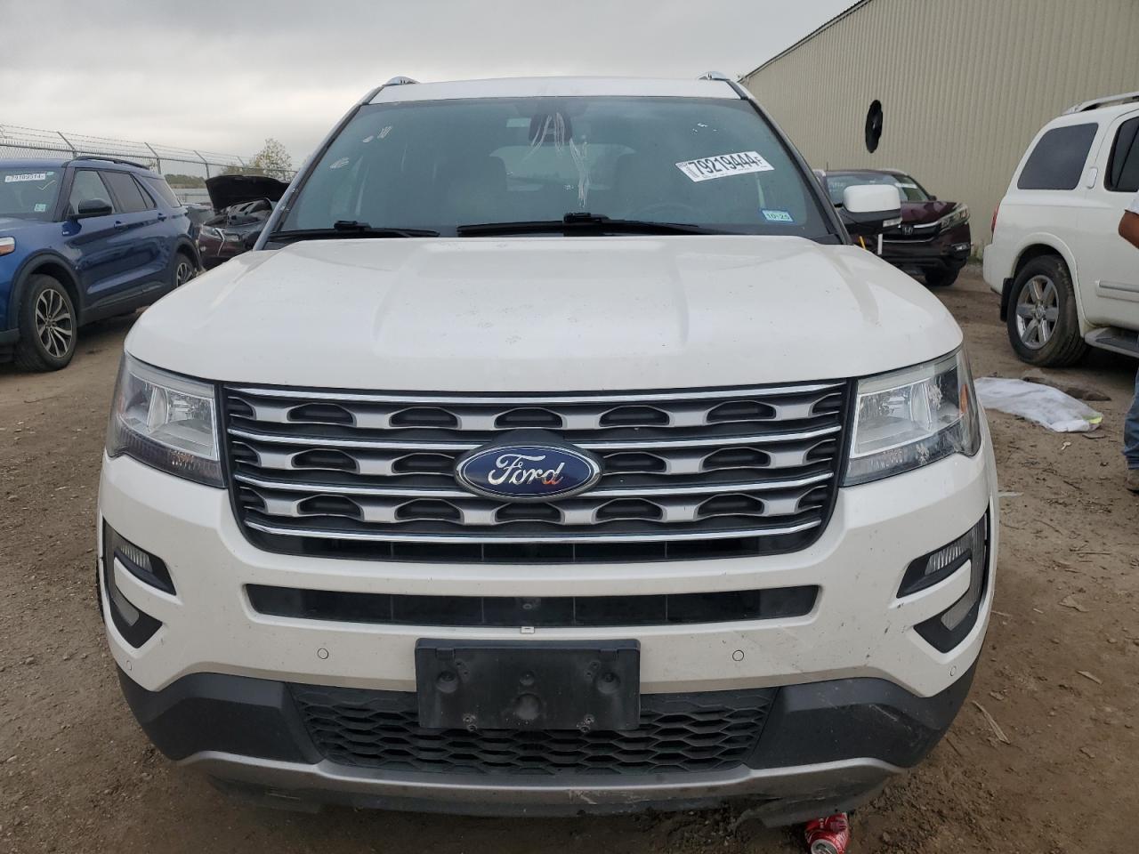 2017 Ford Explorer - Image 5