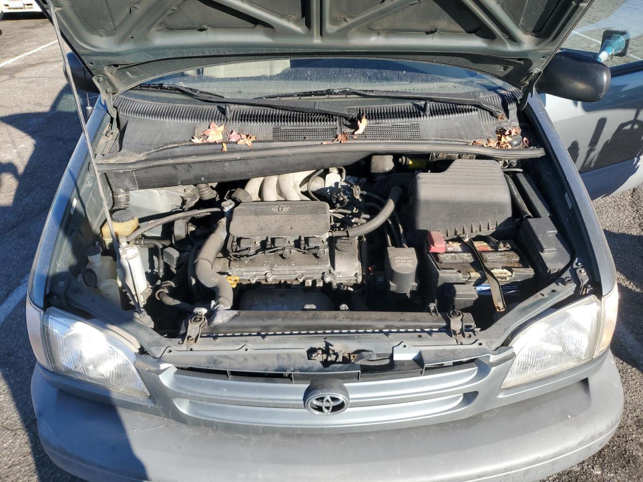 1998 Toyota Sienna Ce VIN: 4T3GF19C6WU042953 Lot: 80800754