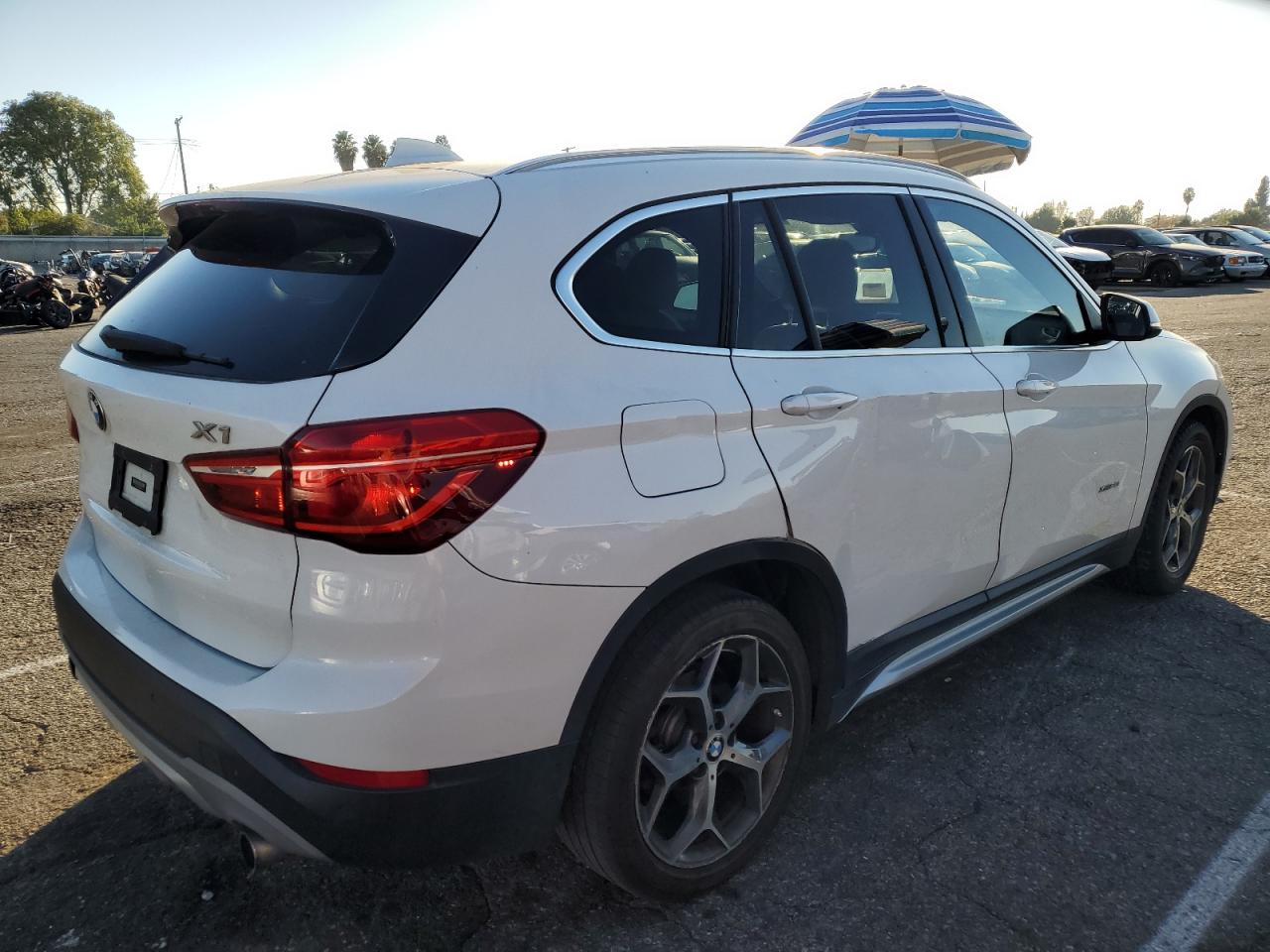 VIN WBXHT3C35GP889318 2016 BMW X1 no.3