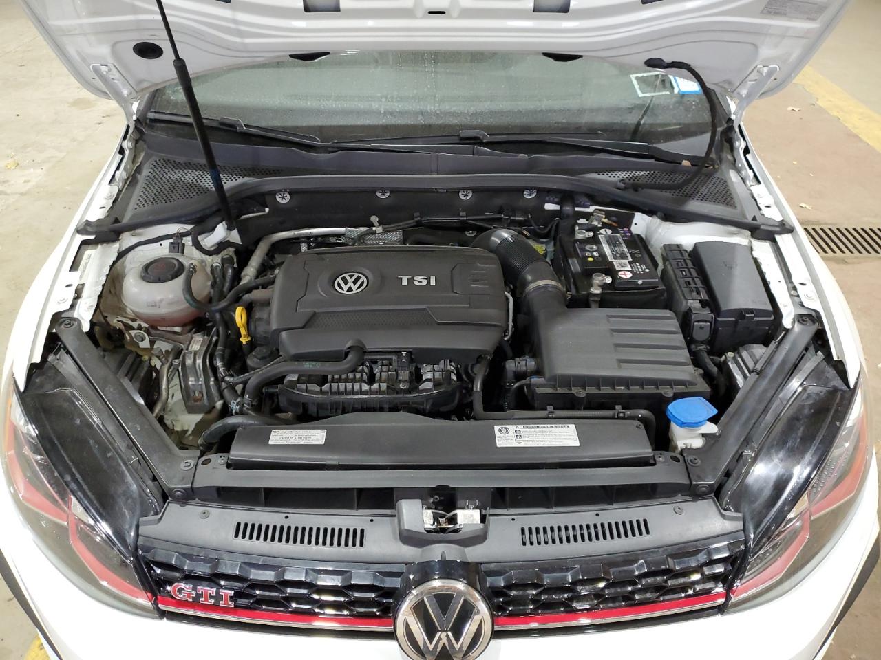 2019 Volkswagen GTI - Image 11