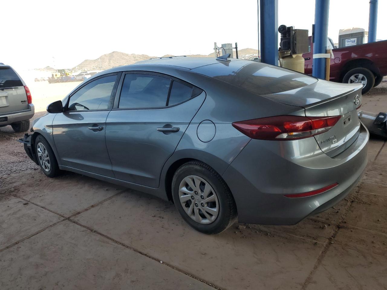 2017 Hyundai Elantra - Image 2