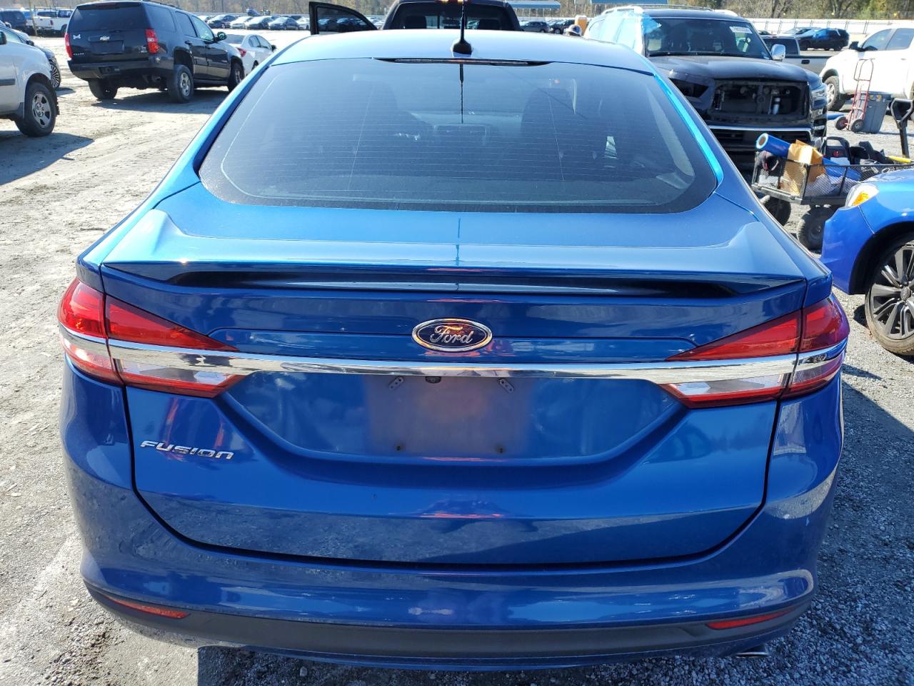 2017 Ford Fusion S VIN: 3FA6P0G70HR402062 Lot: 79692644