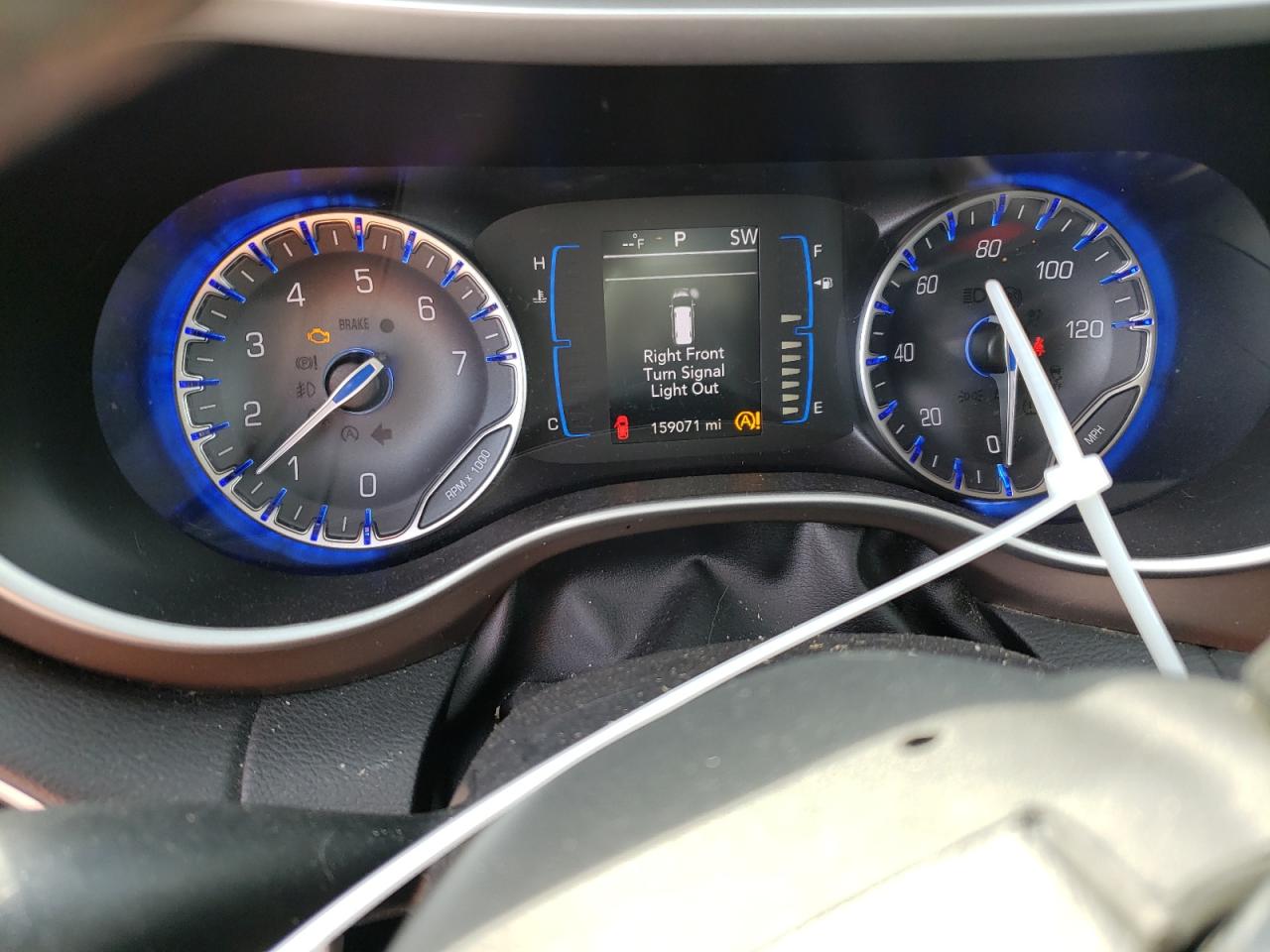 2017 Chrysler Pacifica - Image 9