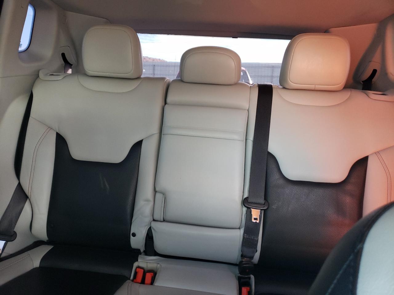 2018 Jeep Compass - Image 10