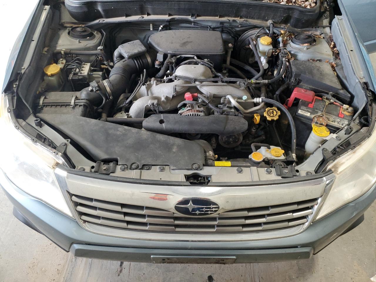 2010 Subaru Forester - Image 12