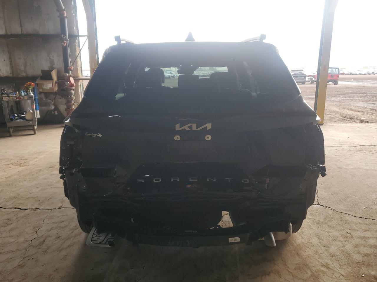 2022 Kia Sorento - Image 6