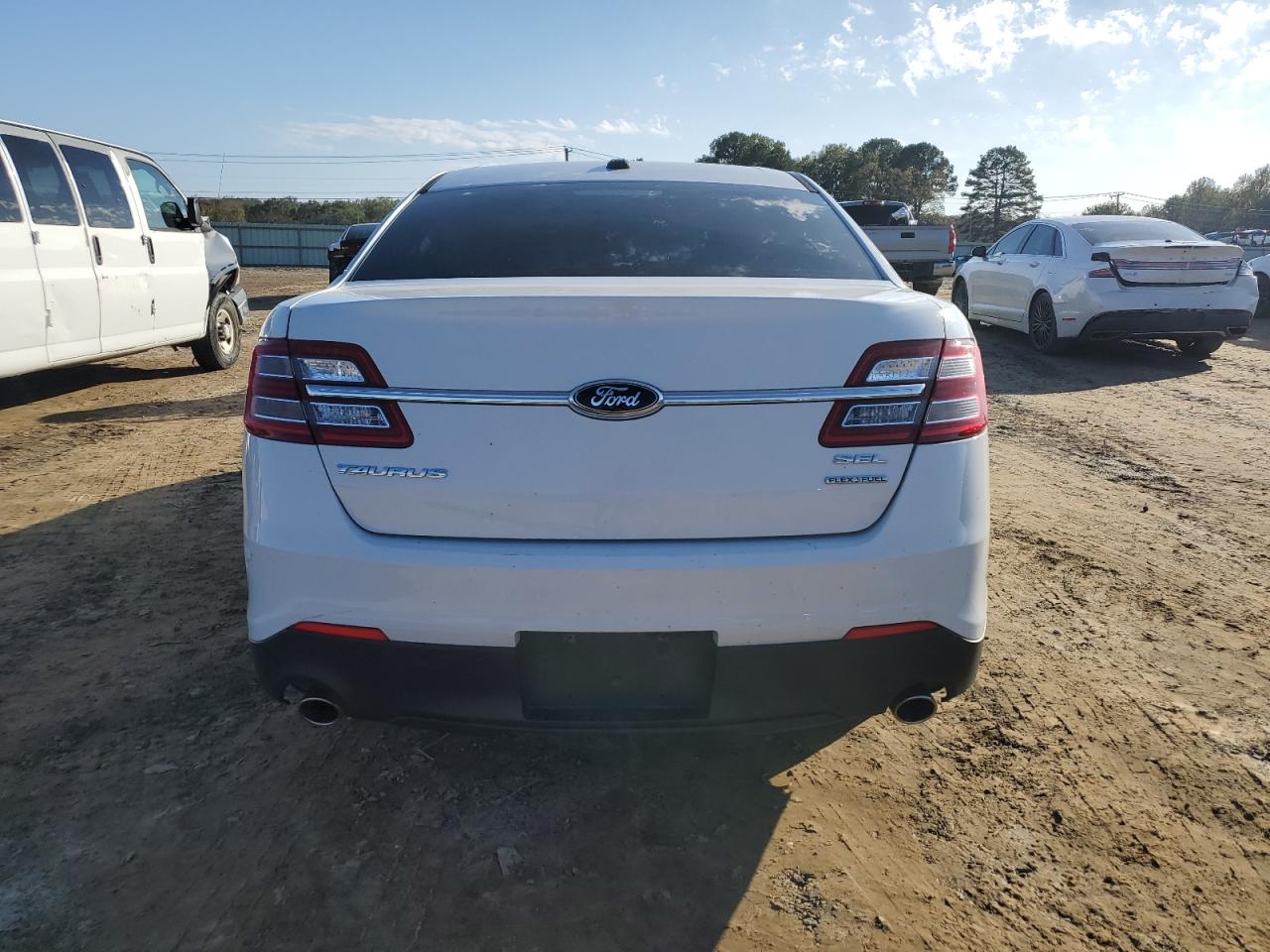 2013 Ford Taurus Sel VIN: 1FAHP2E88DG192702 Lot: 79679964