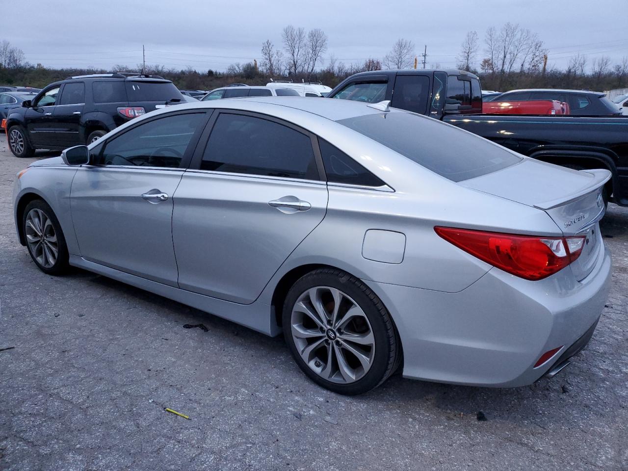 2014 Hyundai Sonata - Image 2