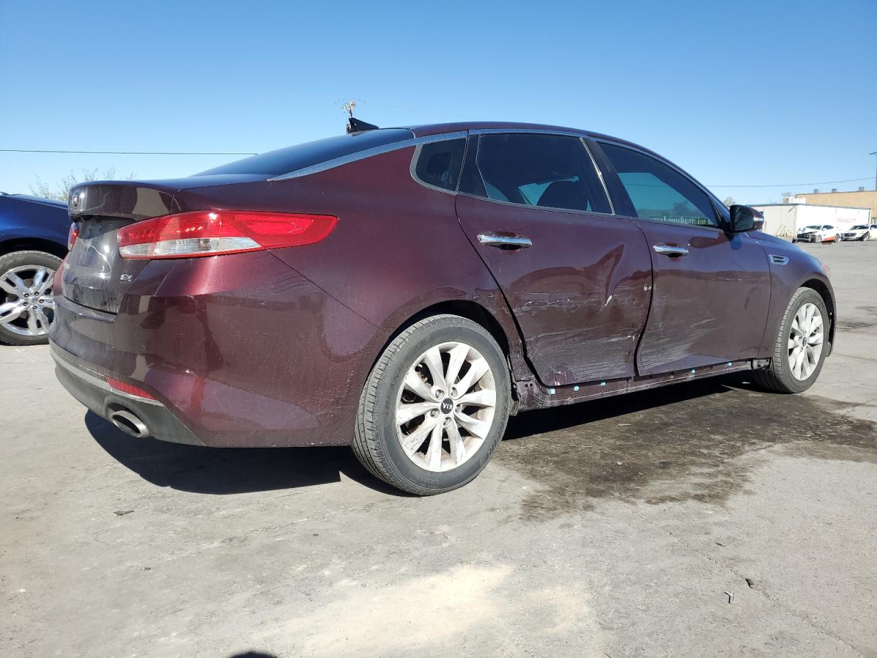 VIN 5XXGU4L34JG271546 2018 KIA OPTIMA no.3