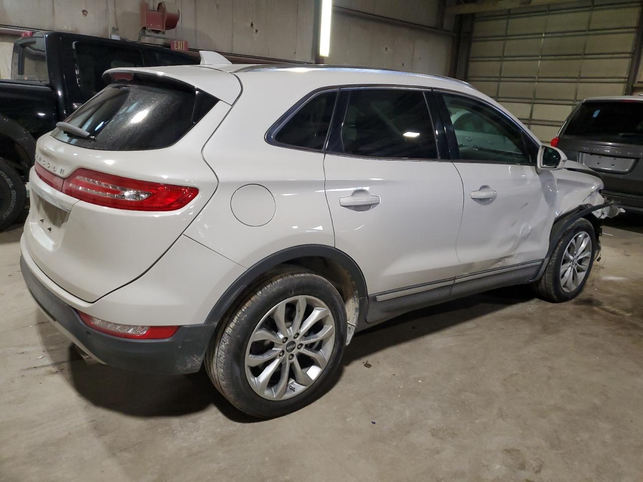 VIN 5LMCJ2D94KUL02393 2019 LINCOLN MKC no.3