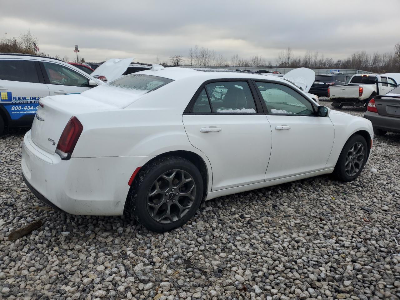 2016 Chrysler 300 - Image 3