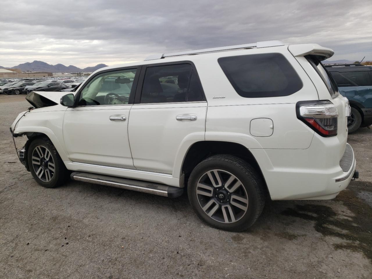 VIN JTEBU5JR4K5710821 2019 TOYOTA 4RUNNER no.2