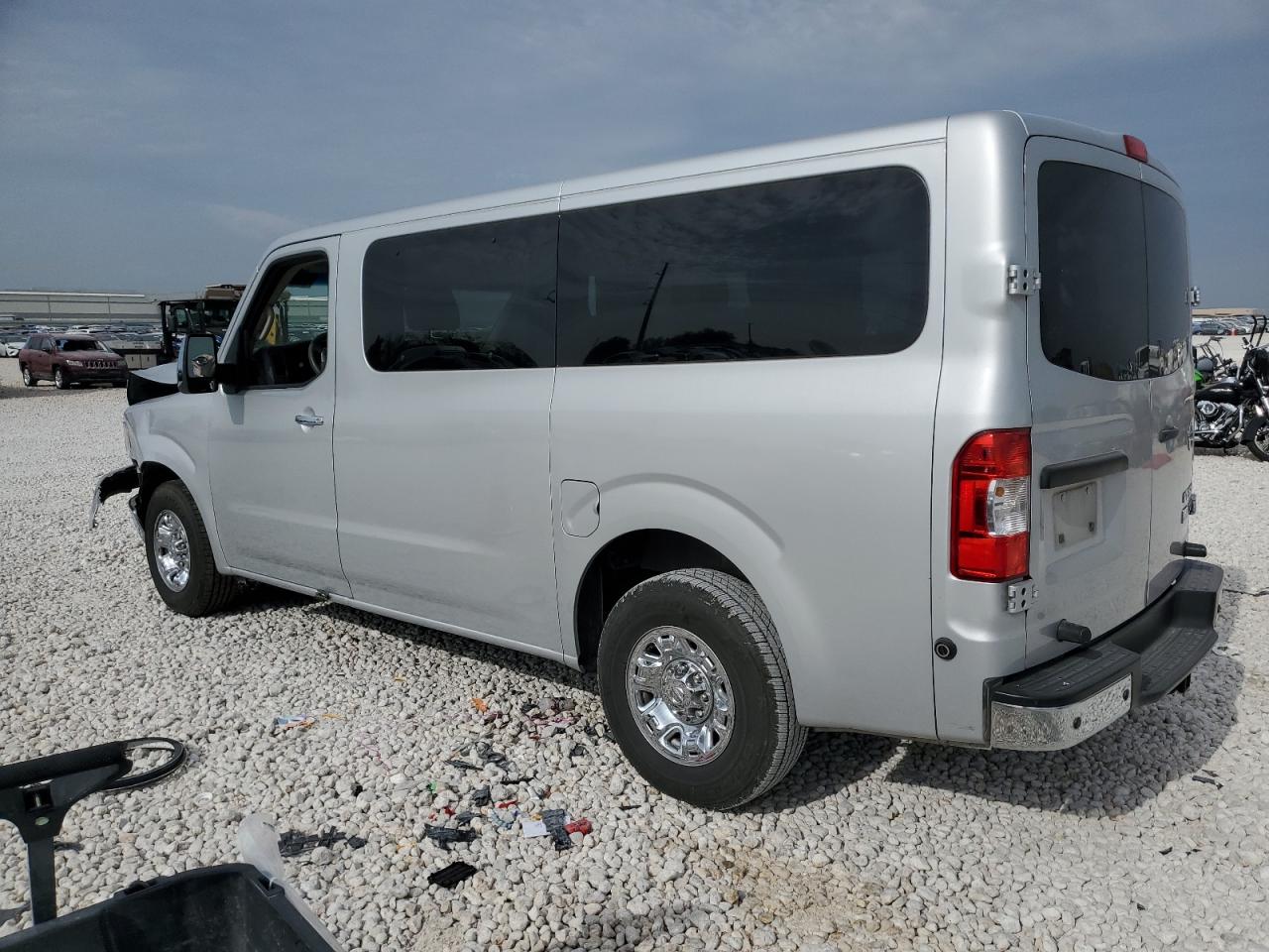 VIN 5BZAF0AA2DN200560 2013 NISSAN NV no.2