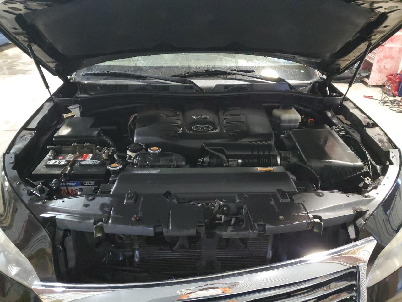 2012 Infiniti QX56 - Image 12