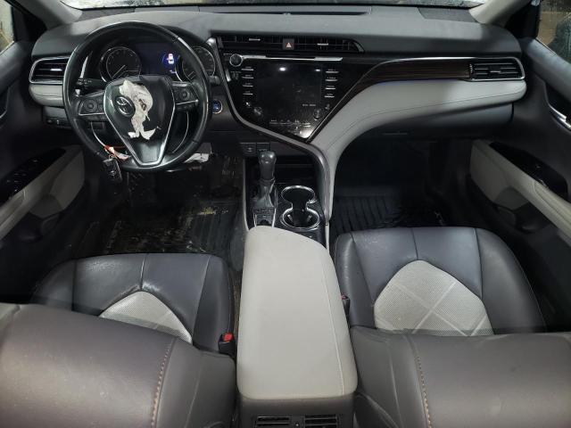  TOYOTA CAMRY 2019 Srebrny