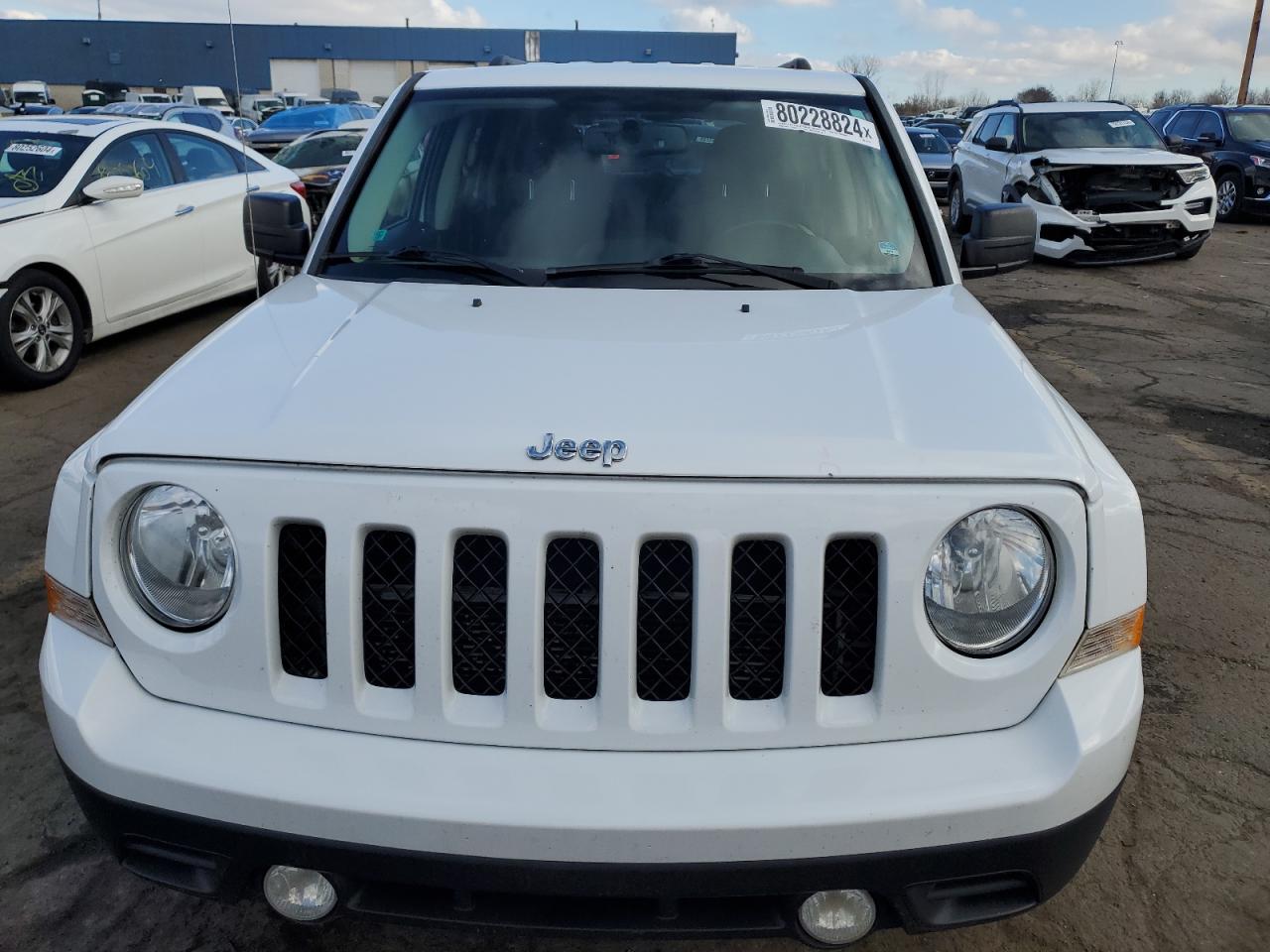 VIN 1C4NJRFB0ED661415 2014 JEEP PATRIOT no.5