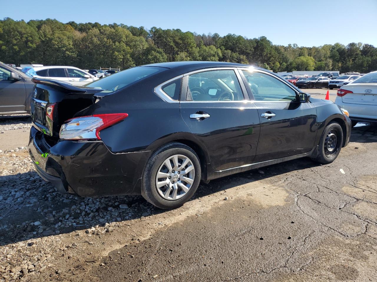 2016 Nissan Altima - Image 3
