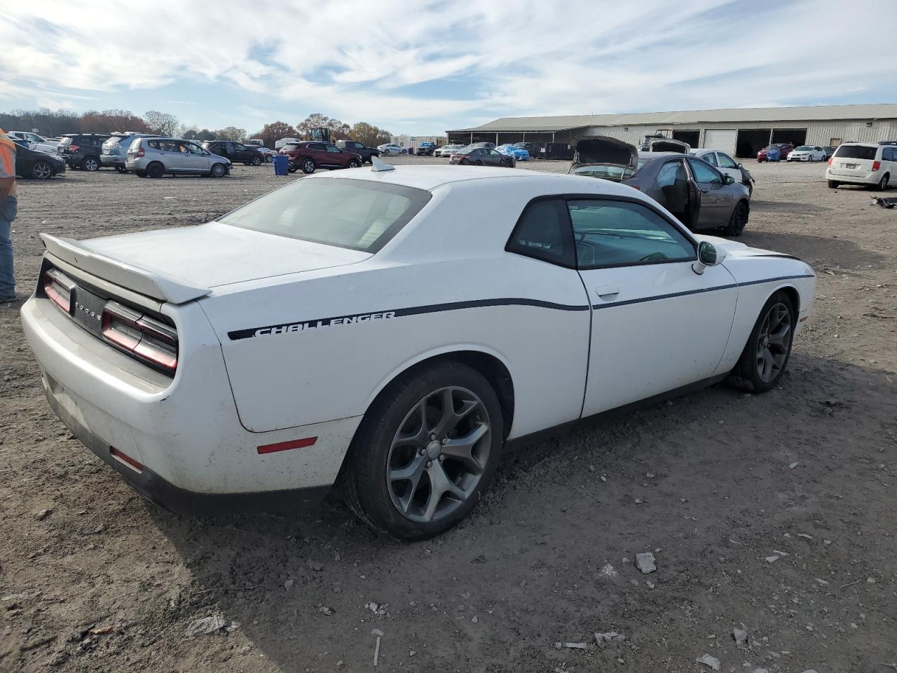 VIN 2C3CDZBG9FH707591 2015 DODGE CHALLENGER no.3