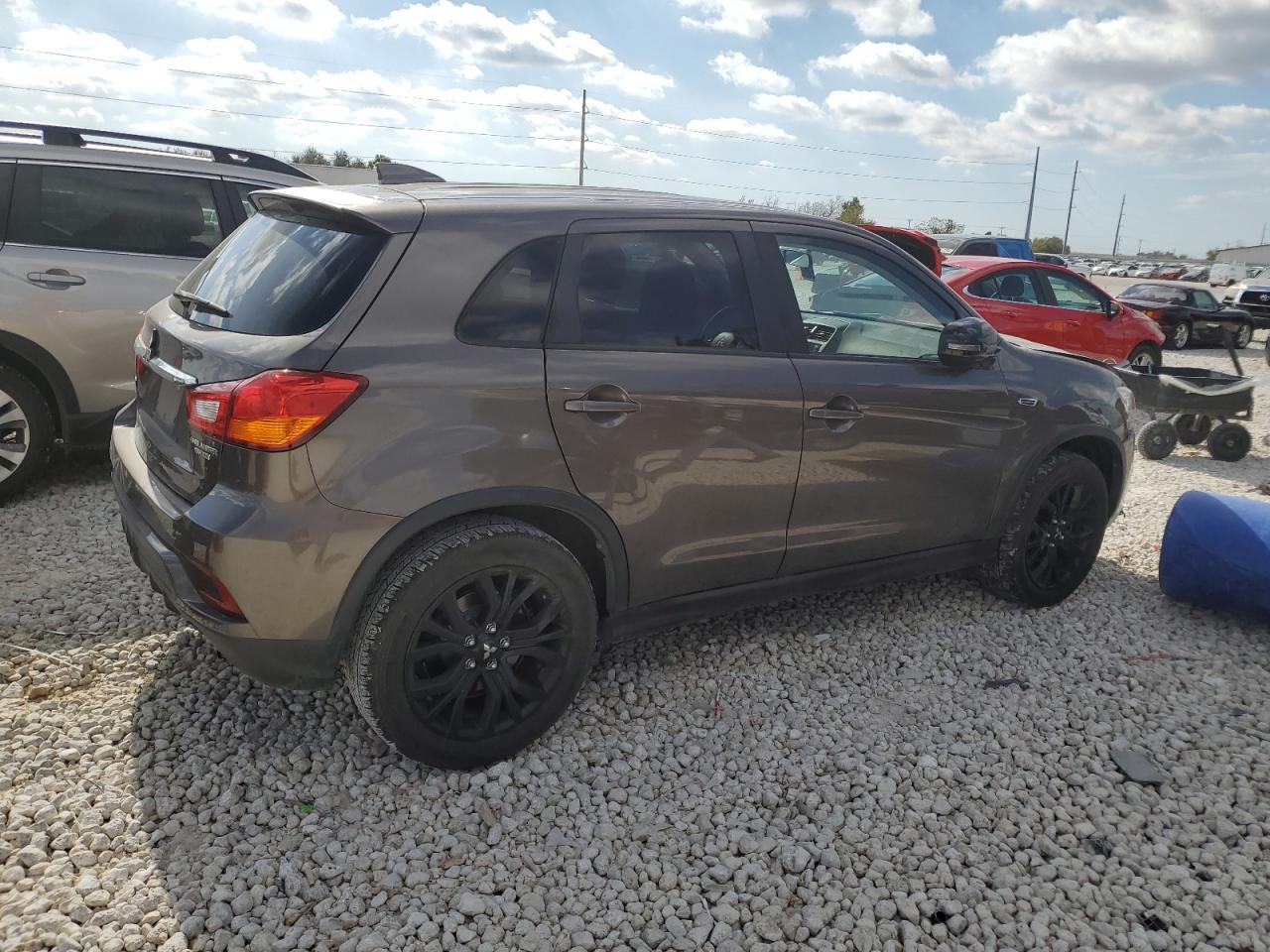 VIN JA4AP3AU5JU007324 2018 MITSUBISHI OUTLANDER no.3